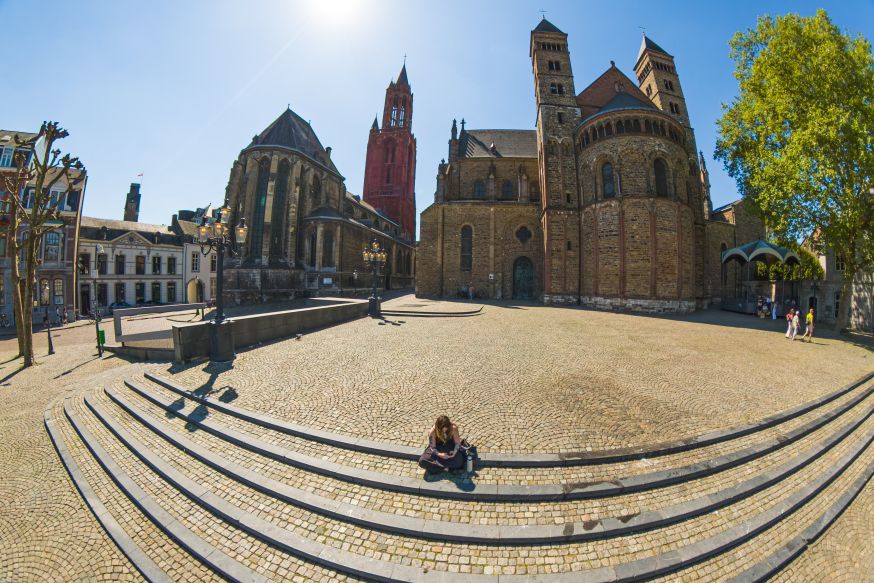 Insta360 X5