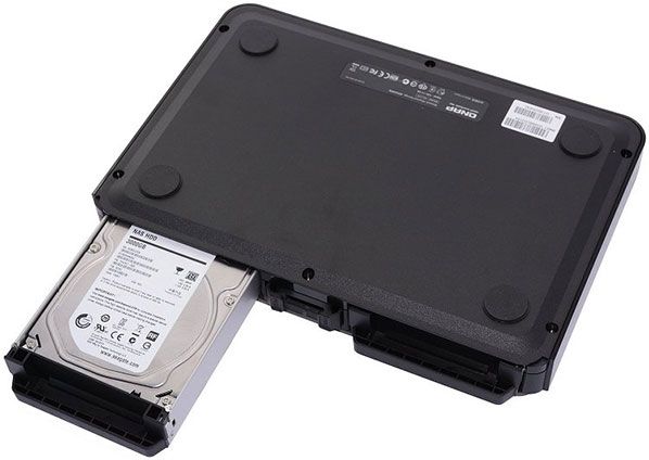 Qnap HS-210