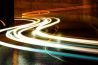 Toffe lichtsporen van auto’s