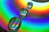 Psychedelisch effecten met een CD en waterdruppels